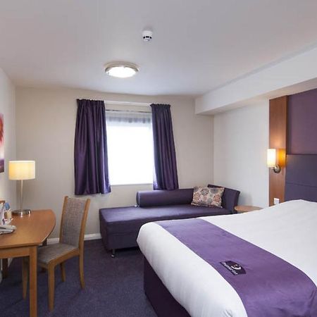 Premier Inn Birmingham South - Hall Green Екстер'єр фото