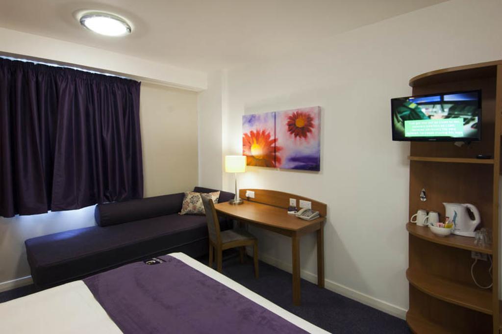 Premier Inn Birmingham South - Hall Green Екстер'єр фото