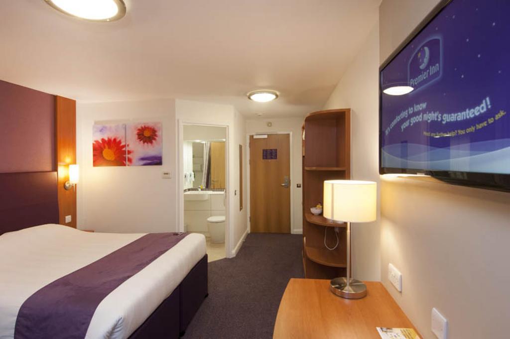 Premier Inn Birmingham South - Hall Green Екстер'єр фото